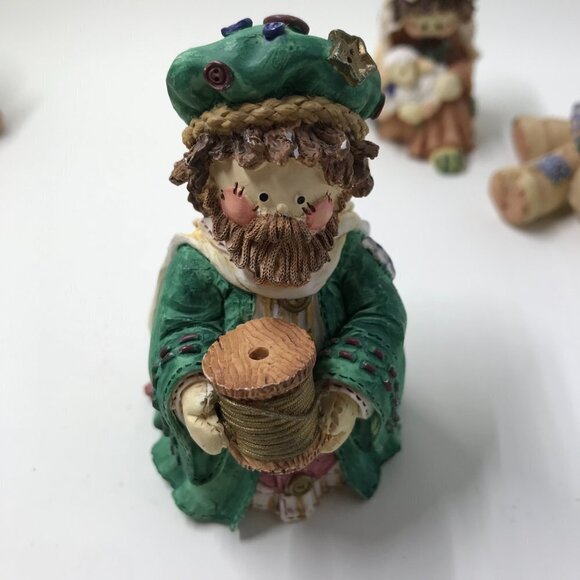 Vintage 1994 Cute as a Button Mary Rhyner Nativity Set 8 pieces Sew Cute!! - Picture 7 of 13